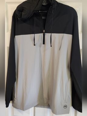 Travis Mathew Colorblock Lightweight Hooded Pullover - Black & Light Gray